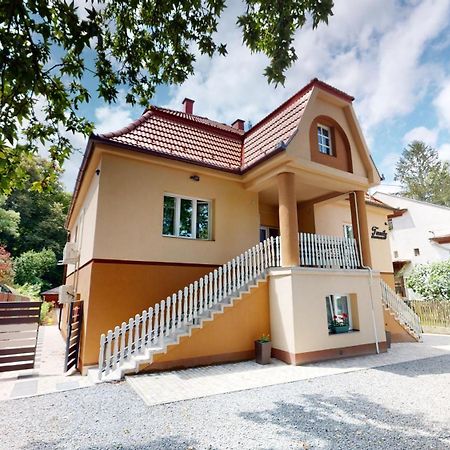Family Apartman Μίσκολτς Εξωτερικό φωτογραφία