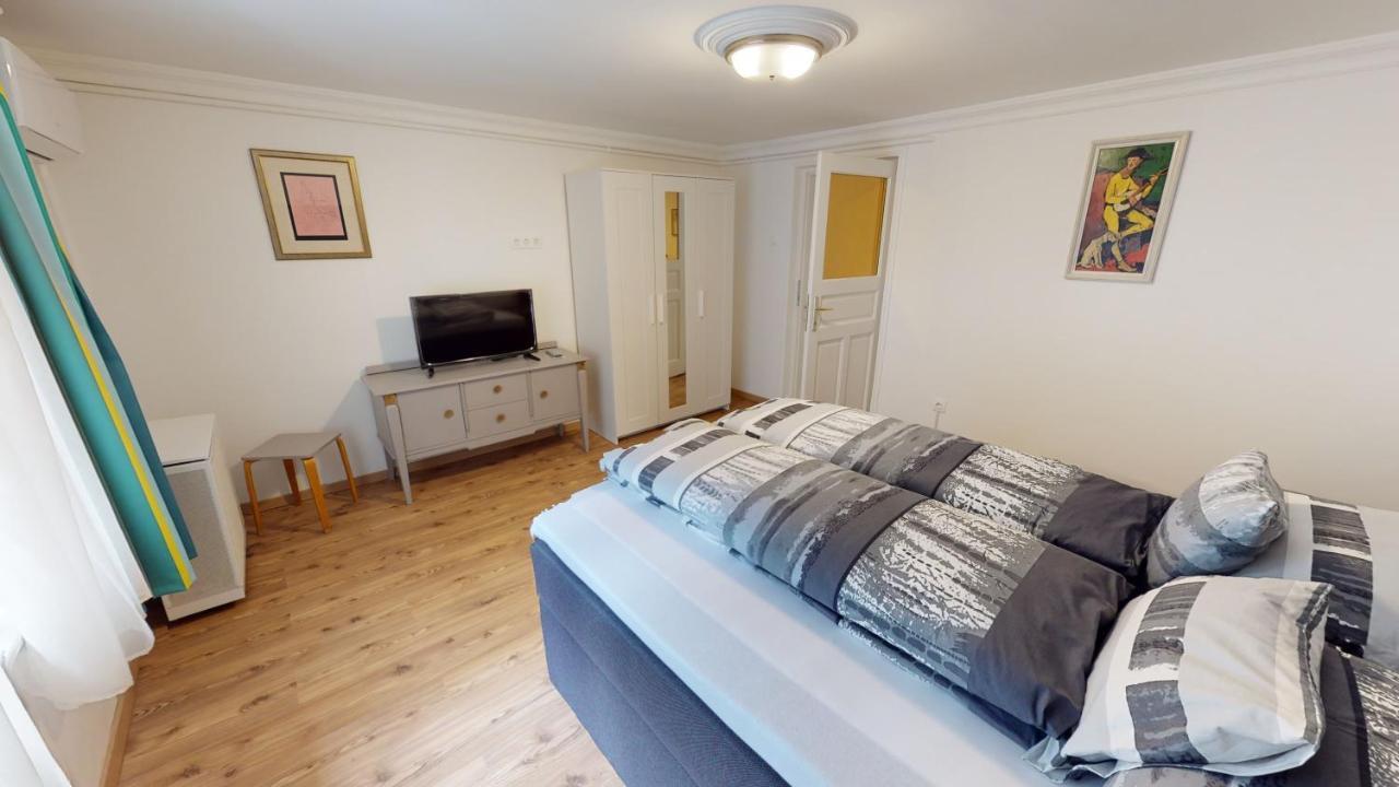 Family Apartman Μίσκολτς Εξωτερικό φωτογραφία