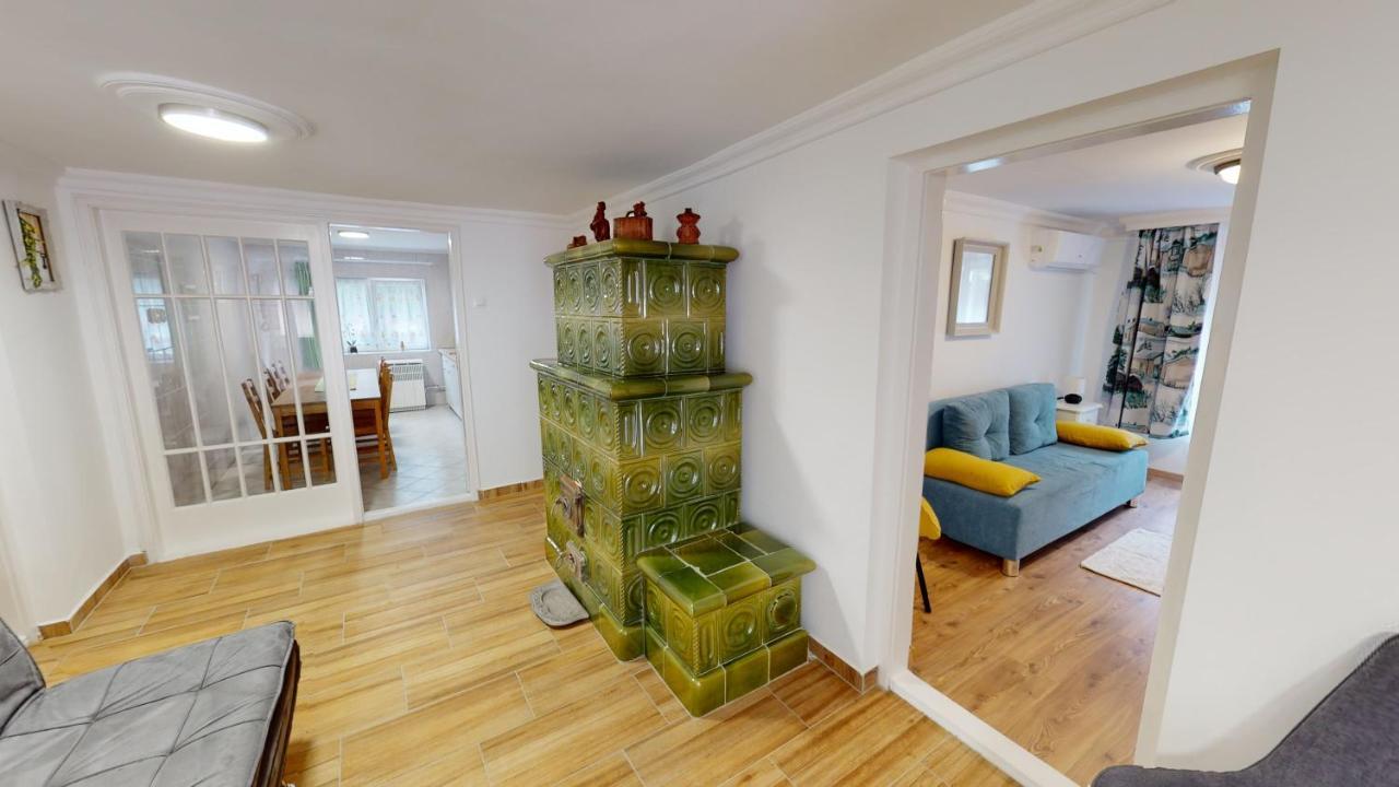 Family Apartman Μίσκολτς Εξωτερικό φωτογραφία