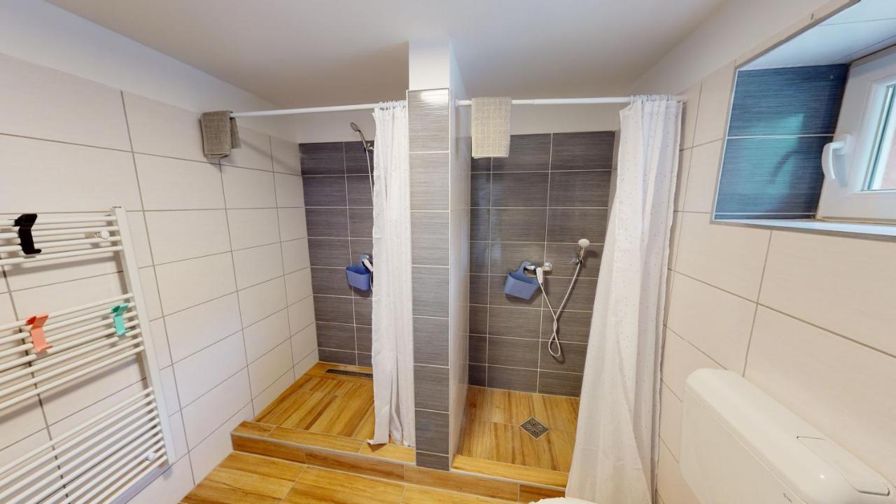 Family Apartman Μίσκολτς Εξωτερικό φωτογραφία