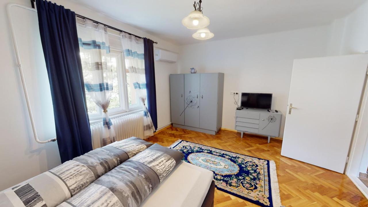 Family Apartman Μίσκολτς Εξωτερικό φωτογραφία