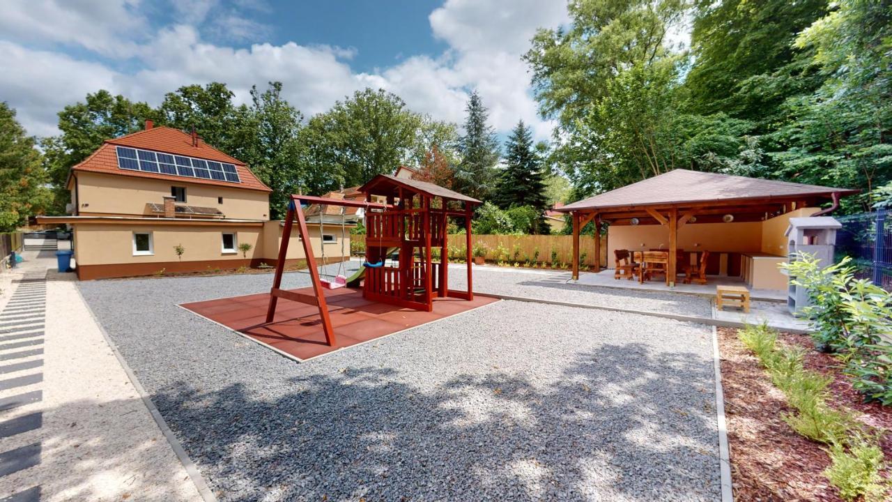 Family Apartman Μίσκολτς Εξωτερικό φωτογραφία